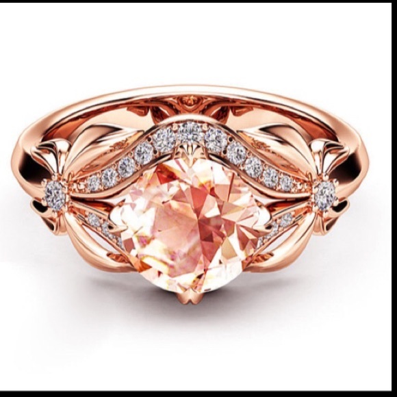 Gorgeous❤️❤️rose gold ring flower crystal rose rin - Picture 2 of 5